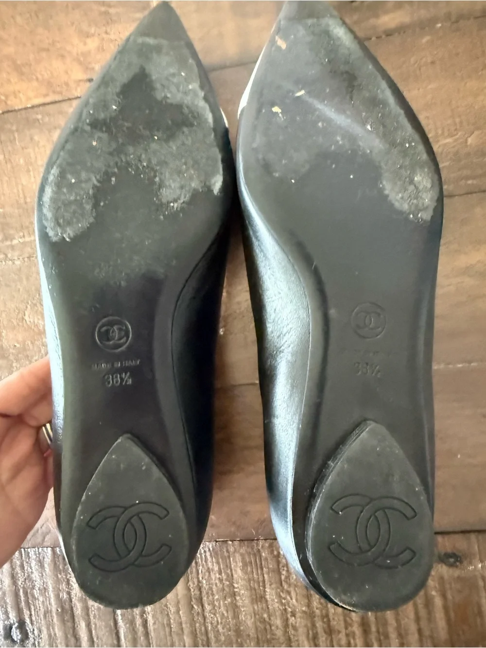 CHANEL Black Leather Flats with White Pointed Cap Toe Blazy collection 8.5